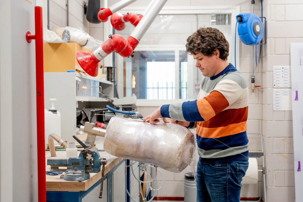 Productie en afwerking van gepersonaliseerde Providence nachtbrace door orthopedisch instrumentmaker